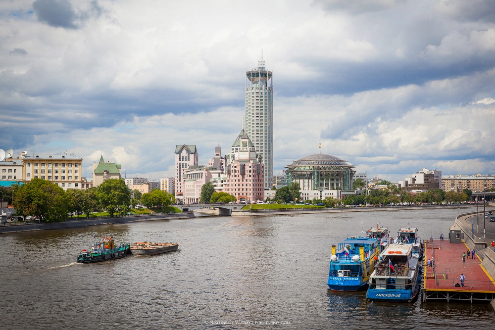 Москва. Красные холмы